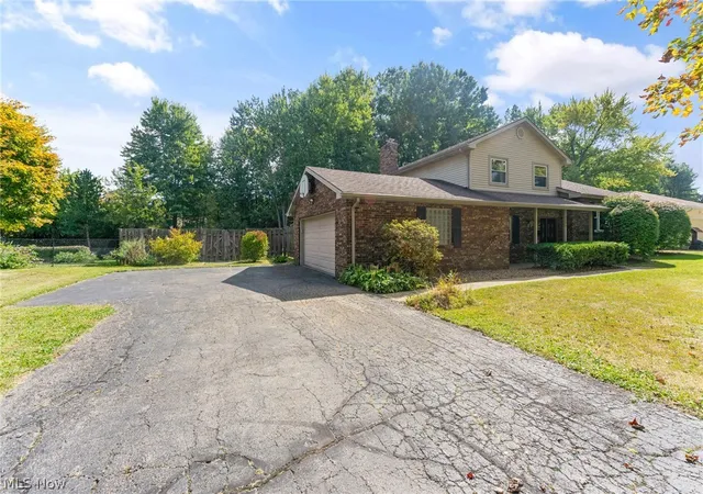 4th image of 4785 Logan Arms Dr, Youngstown, OH 44505 | MLS# 5224684