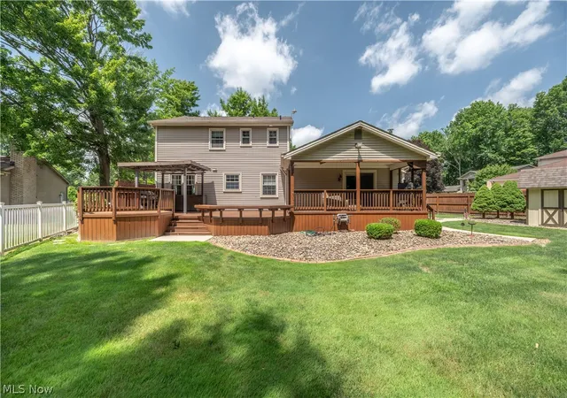 3rd image of 8359 Stoney Creek Dr, Youngstown, OH 44512 | MLS# 5224677