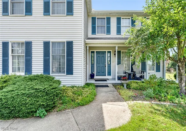 3rd image of 3053 Chablis Ln, Youngstown, OH 44514 | MLS# 5224270