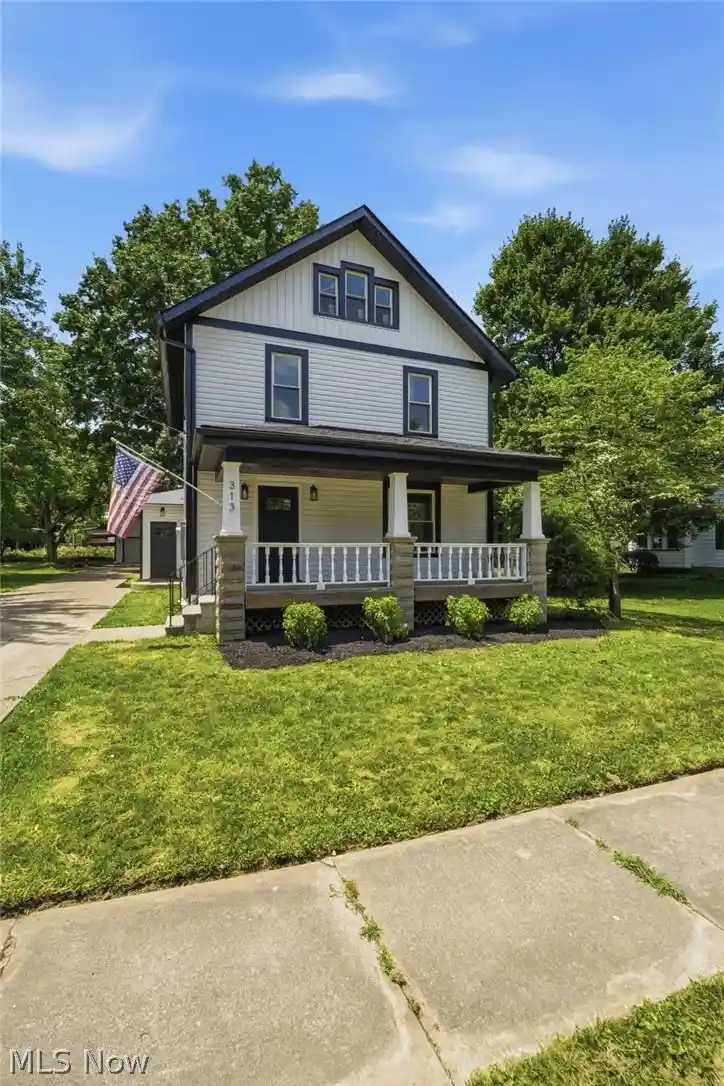 Photo 1 of Single family home for sale at 313 S Summit St, Smithville, OH 44677 | MLS# 5224663 | Listing updated on 2026-10-29