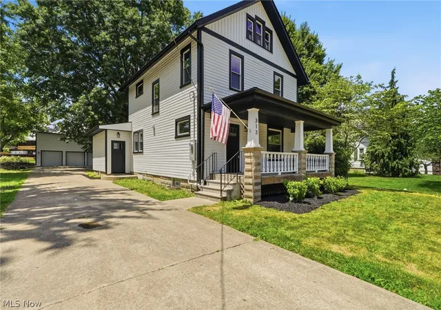 Photo 2 of Sale Pending at 313 S Summit St, Smithville, OH 44677 | MLS# 5224663 | Listing updated on 2026-09-01