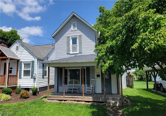 Photo 1 of Single family home for sale at 603 Poplar Ave, Williamstown, WV 26187 | MLS# 5224576 | Listing updated on 2026-08-31