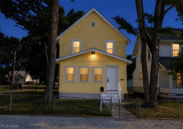 3rd image of 1617 Bonnot Pl Ne, Canton, OH 44705 | MLS# 5224721