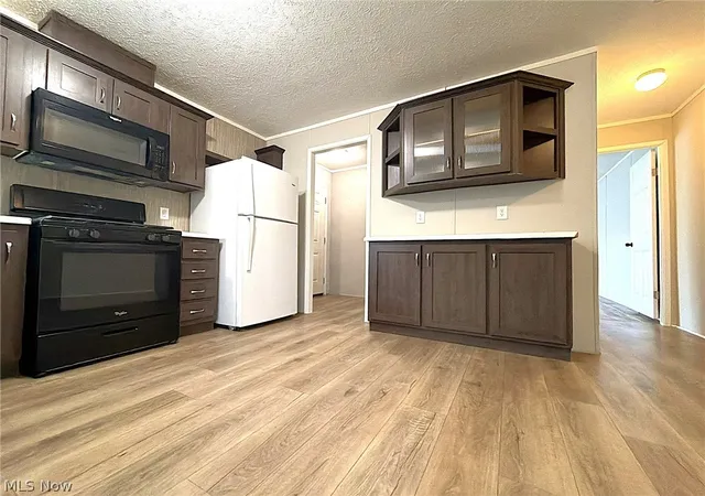 Photo 3 of Single family home for sale at 144 Virginia Ave, Elyria, OH 44035 | MLS# 5224731 | Listing updated on 2026-09-01