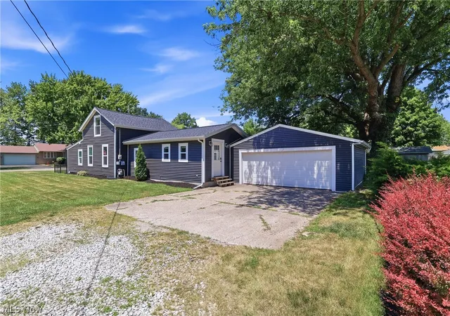 Homes for sale in Vermilion, OH | 1055 Jackson St, Vermilion, OH 44089 | MLS# 5224710