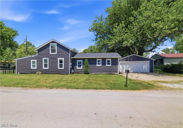 Homes for sale in Vermilion, OH | 1055 Jackson St, Vermilion, OH 44089 | MLS# 5224710