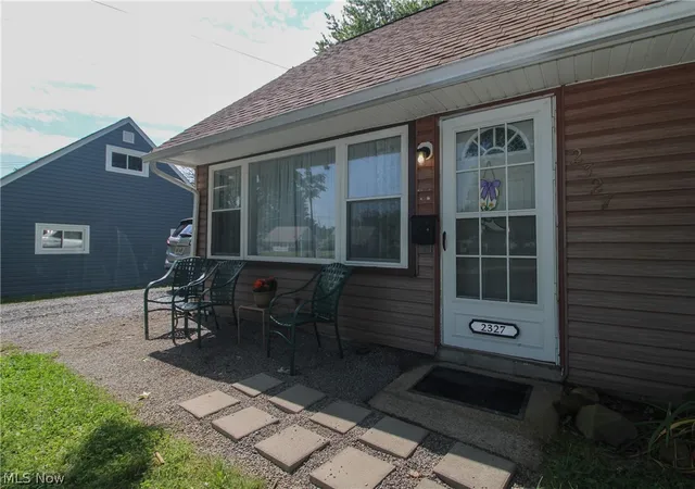 Photo 2 of Sale Pending at 2327 Bel Aire Ln, Youngstown, OH 44514 | MLS# 5224744 | Listing updated on 2026-09-25