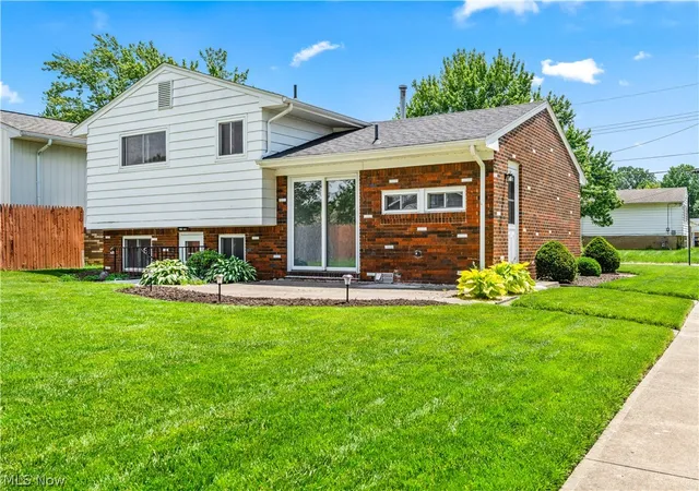 4th image of 900 Wilder Ave, Elyria, OH 44035 | MLS# 5222250