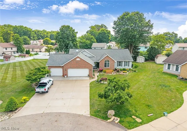 Homes for sale in Massillon, OH | 3862 Lorwood St Nw, Massillon, OH 44646 | MLS# 5224364