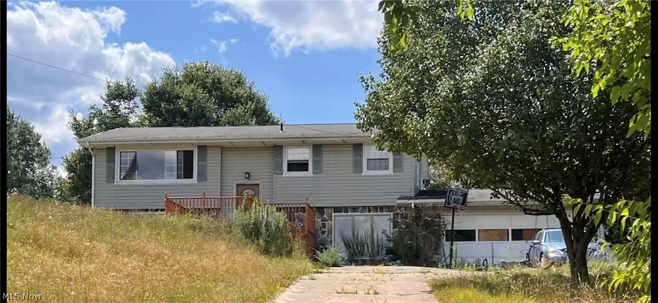 Photo 1 of Single family home for sale at 16719 Artistic Dr, East Liverpool, OH 43920 | MLS# 5224755 | Listing updated on 2026-10-29