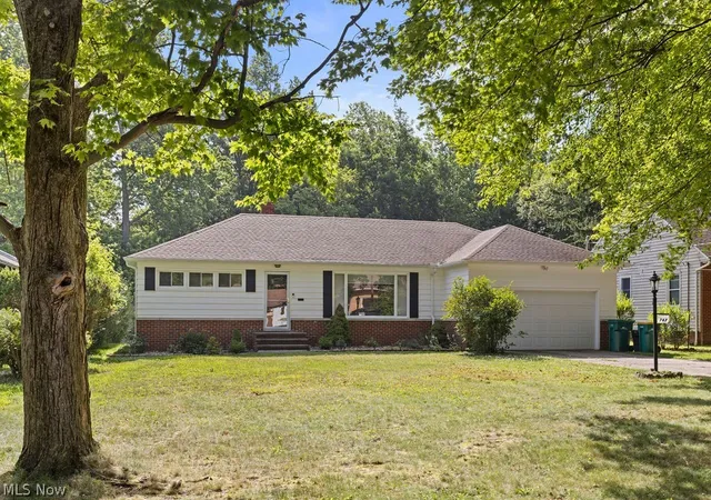 2nd image of 747 Edgewood Rd, Richmond Heights, OH 44143 | MLS# 5224382