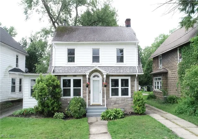 Photo 1 of Single family home for sale at 726 N Main St, Niles, OH 44446 | MLS# 5224779 | Listing updated on 2026-08-24