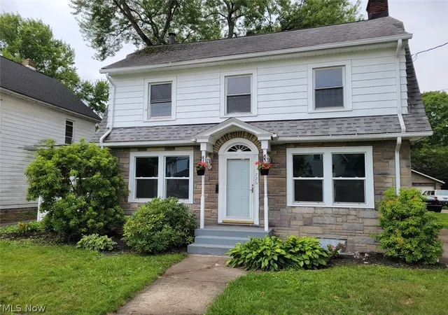 Photo 2 of Single family home for sale at 726 N Main St, Niles, OH 44446 | MLS# 5224779 | Listing updated on 2026-08-24