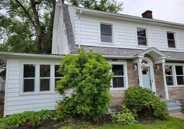 Photo 3 of Single family home for sale at 726 N Main St, Niles, OH 44446 | MLS# 5224779 | Listing updated on 2026-08-24