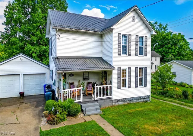 1st image of 418 E Tuscarawas Ave, Gnadenhutten, OH 44629 | MLS# 5224814