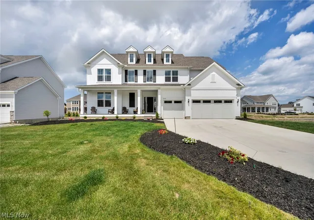 Homes for sale in Avon Lake, OH | 32642 Royal Troon Dr, Avon Lake, OH 44012 | MLS# 5221287