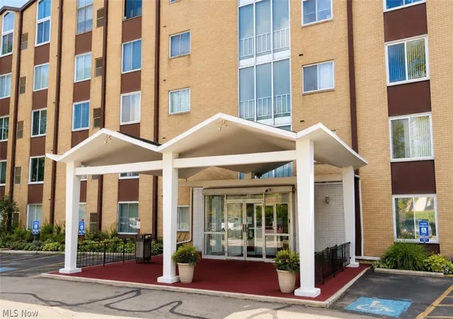 Homes for sale in North Olmsted, OH | 25735 Lorain Rd #224, North Olmsted, OH 44070 | MLS# 5223894