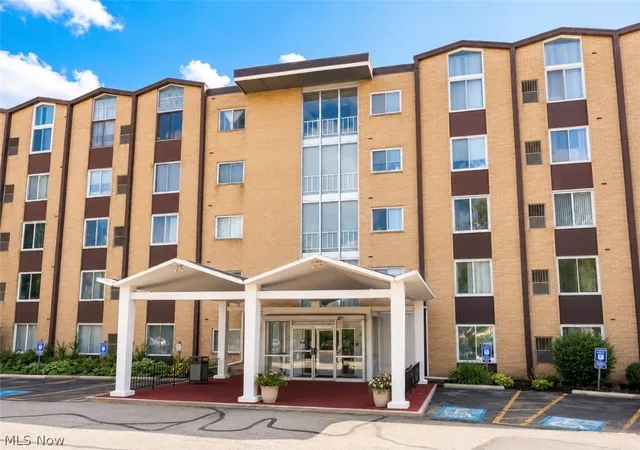 Homes for sale in North Olmsted, OH | 25735 Lorain Rd #224, North Olmsted, OH 44070 | MLS# 5223894