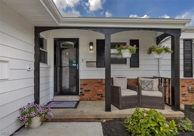 Homes for sale in North Olmsted, OH | 6642 Nancy Dr, North Olmsted, OH 44070 | MLS# 5224840
