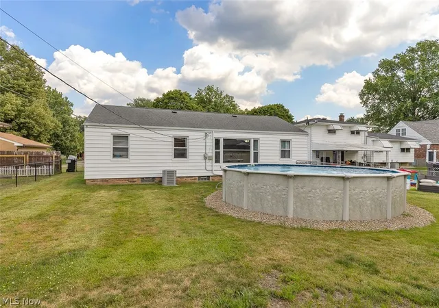 Homes for sale in North Olmsted, OH | 6642 Nancy Dr, North Olmsted, OH 44070 | MLS# 5224840