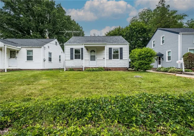 Homes for sale in Canton, OH | 3518 Arnold Ave Nw, Canton, OH 44709 | MLS# 5224223