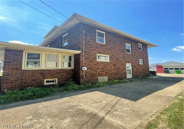 2nd image of 609 1st St Ne, Massillon, OH 44646 | MLS# 5224651