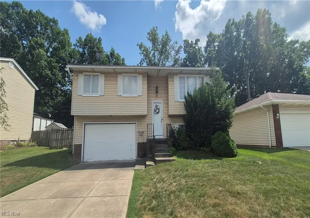 Homes for sale in Parma, OH | 8415 Newcomb Dr, Parma, OH 44129 | MLS# 5223215