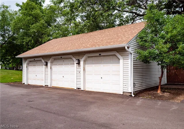 2nd image of 28300 Detroit Rd #D3, Westlake, OH 44145 | MLS# 5223541