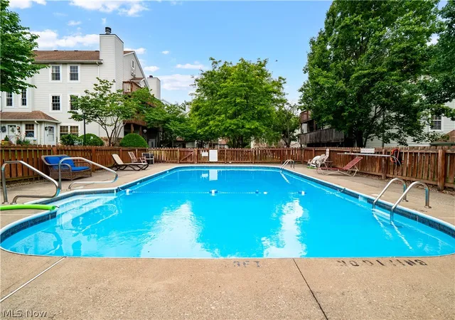 3rd image of 28300 Detroit Rd #D3, Westlake, OH 44145 | MLS# 5223541