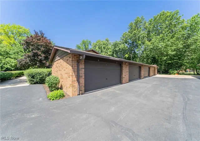 Homes for sale in North Olmsted, OH | 22958 Maple Ridge Road, North Olmsted, OH 44070 | Houzeo