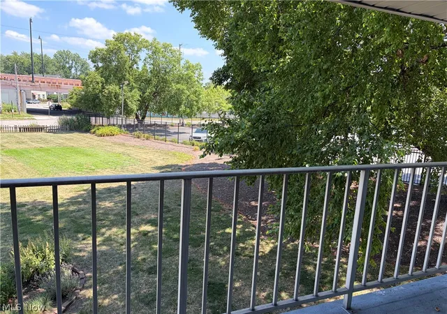 5th image of 1900 Grove Ct #114, Cleveland, OH 44113 | MLS# 5224657