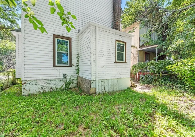34th image of 1584 E 94th St, Cleveland, OH 44106 | MLS# 5224081