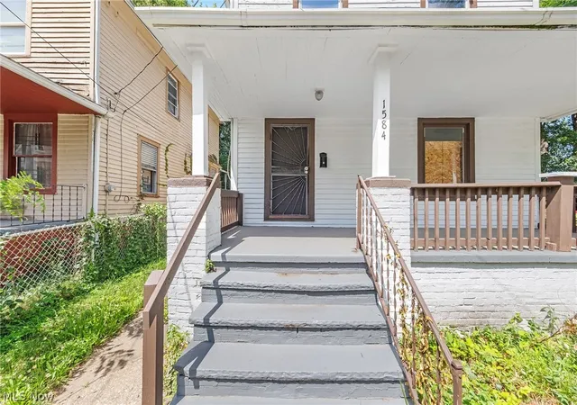 3rd image of 1584 E 94Th St, Cleveland, OH 44106 | MLS# 5224081