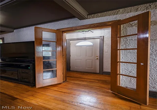 Homes for sale in Newton Falls, OH | 649 W Broad St, Newton Falls, OH 44444 | MLS# 5224980