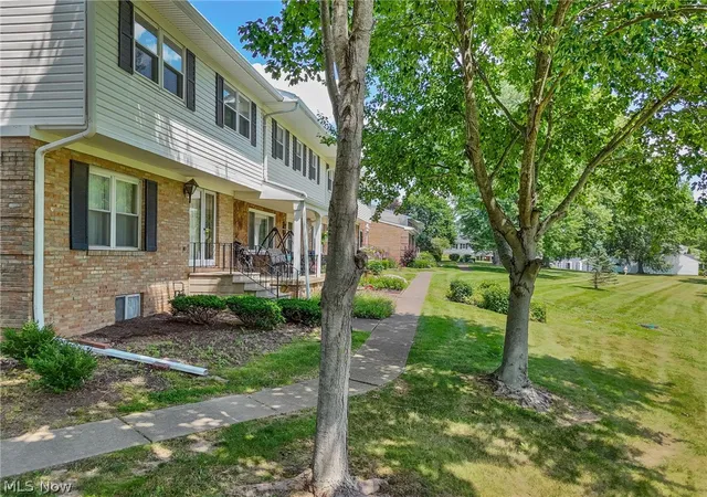 4th image of 2034 Carlile Dr, Green, OH 44685 | MLS# 5224912