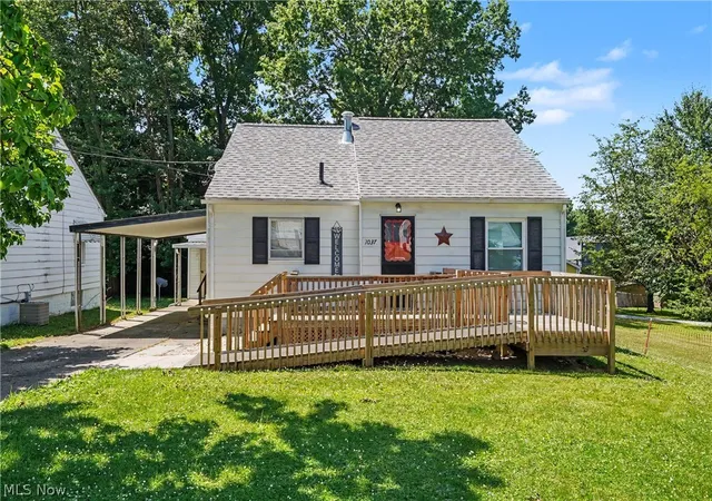 Homes for sale in Ravenna, OH | 1037 Park Ave, Ravenna, OH 44266 | MLS# 5224423