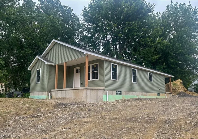 2nd image of 173 Hayward Ave, Conneaut, OH 44030 | MLS# 5225137