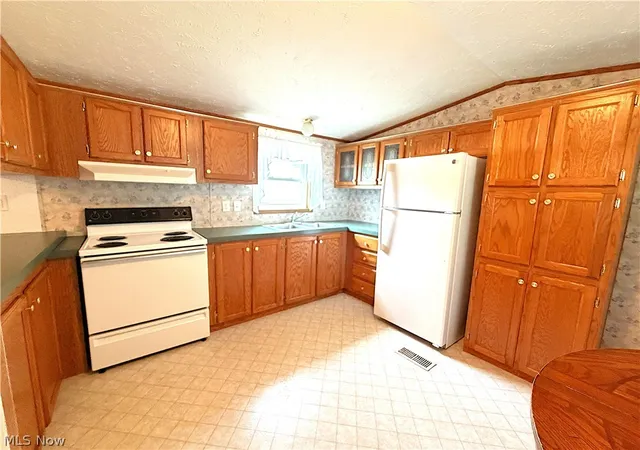 Homes for sale in Wellington, OH | 701 N Main St #24, Wellington, OH 44090 | MLS# 5225064
