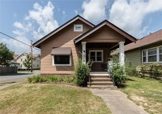 Homes for sale in Cleveland, OH | 3534 W 123rd St, Cleveland, OH 44111 | MLS# 5224577