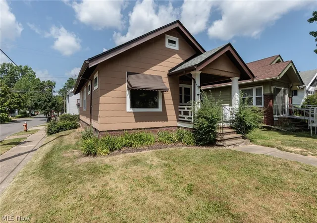 Homes for sale in Cleveland, OH | 3534 W 123rd St, Cleveland, OH 44111 | MLS# 5224577