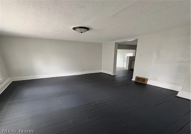 22nd image of 1200 Girard St, Akron, OH 44301 | MLS# 5224682