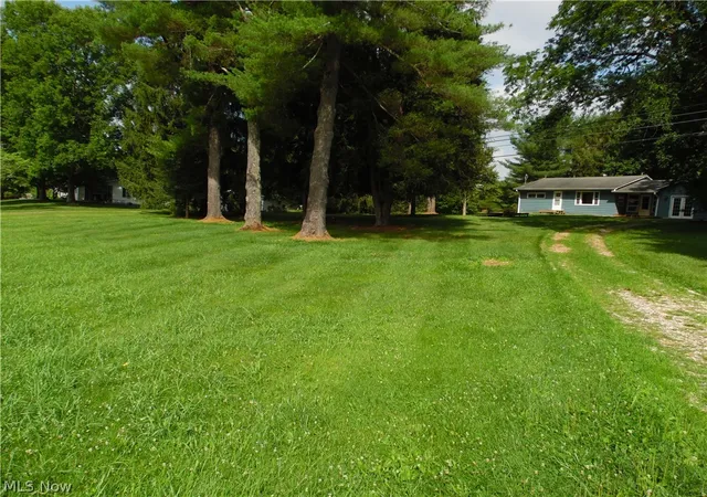 2nd image of 987 Hocking Rd, Little Hocking, OH 45742 | MLS# 5225207