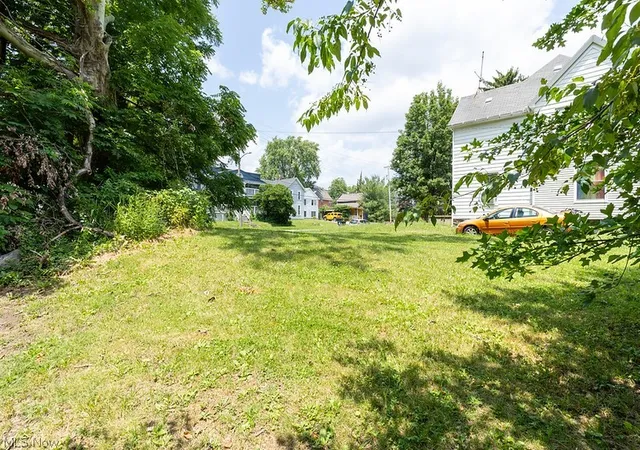 3rd image of 443 Spicer St, Akron, OH 44311 | MLS# 5225030