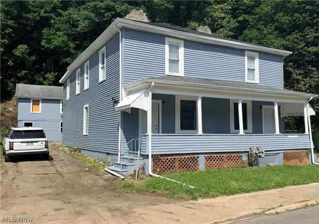 1st image of 1235 Sinclair Ave, Steubenville, OH 43952 | MLS# 5225231