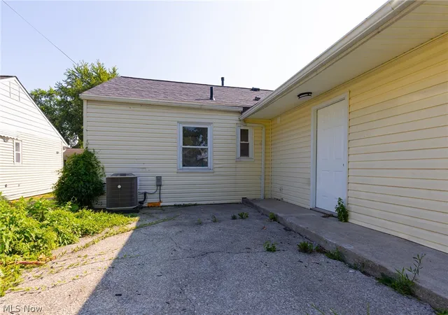 Photo 4 of Sale Pending at 13726 Leroy Ave, Cleveland, OH 44135 | MLS# 5225251 | Listing updated on 2026-08-28