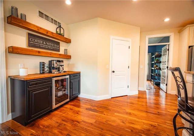 4th image of 3318 Hampton Hall, Youngstown, OH 44514 | MLS# 5225113