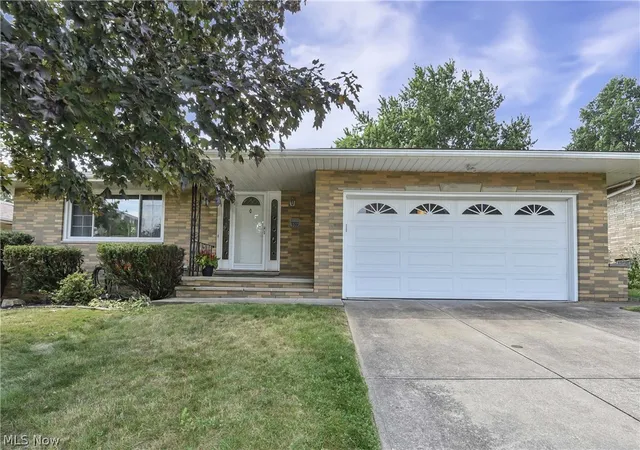 Homes for sale in Parma, OH | 6003 Laurent Dr, Parma, OH 44129 | MLS# 5224749