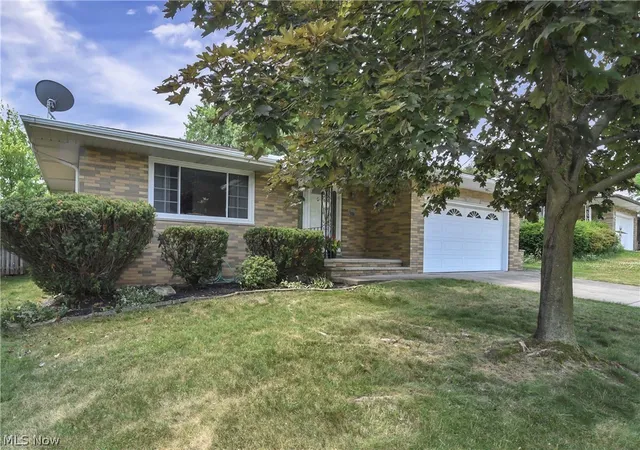 Homes for sale in Parma, OH | 6003 Laurent Dr, Parma, OH 44129 | MLS# 5224749