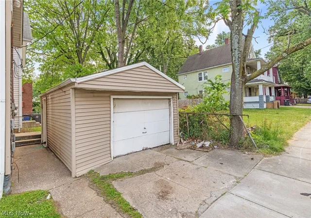 Photo 4 of Sale Pending at 3333 Denison Ave, Cleveland, OH 44109 | MLS# 5225069 | Listing updated on 2026-08-20