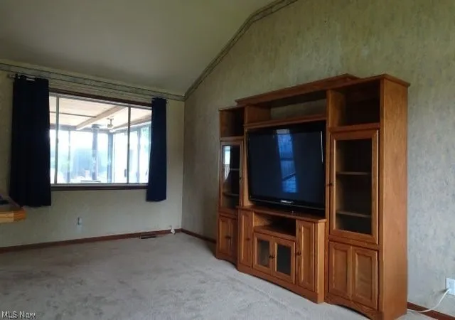 3rd image of 13963 Havendale Dr, Brook Park, OH 44142 | MLS# 5225339